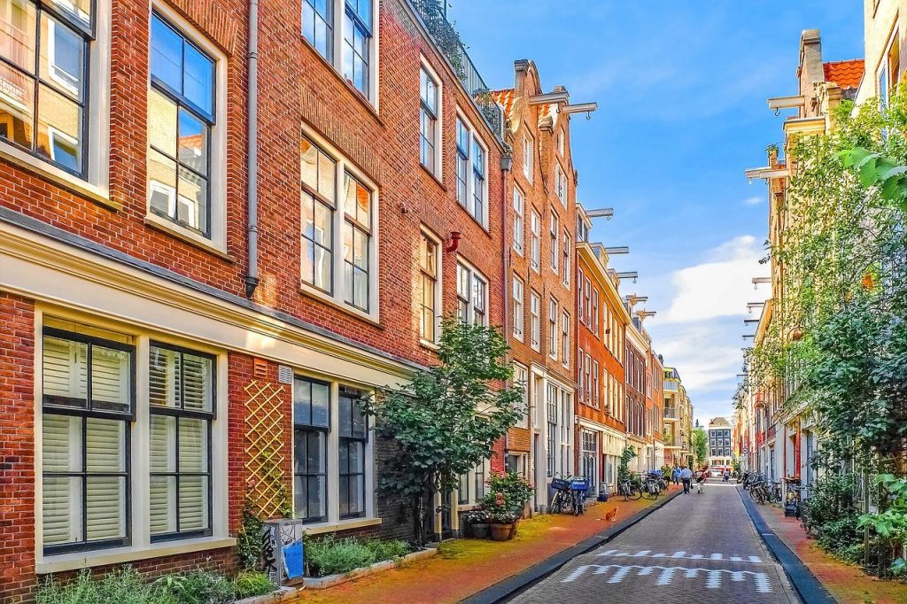 Overzicht van de beste buurten voor expats om te wonen in Amsterdam met informatie over woonmogelijkheden